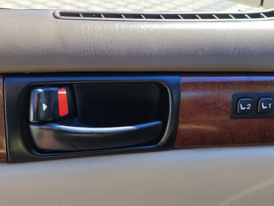 Image 22/36 of Lexus SC 400 (1991)