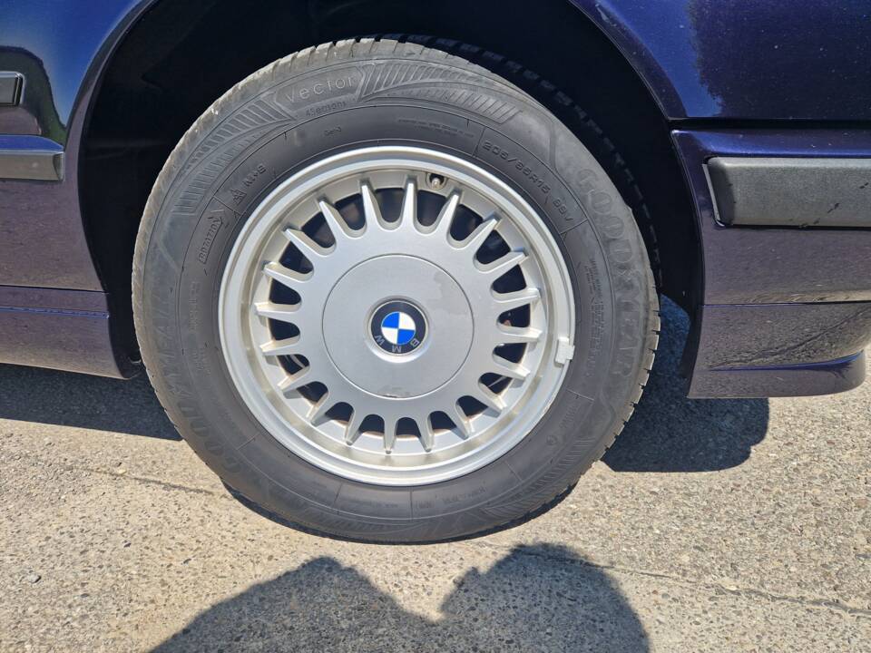 Afbeelding 14/18 van BMW 520i (1994)