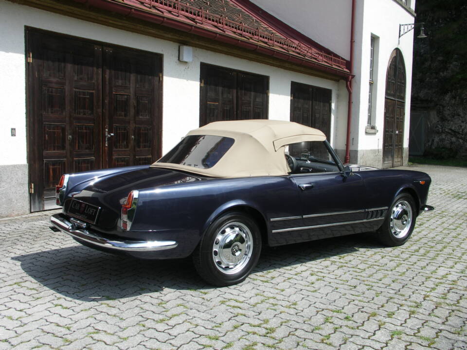 Image 4/44 de Alfa Romeo 2000 Spider (1959)