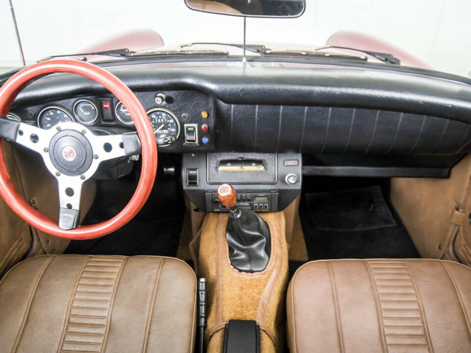 Image 7/50 de MG Midget 1500 (1979)