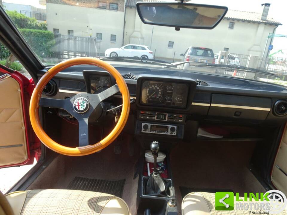 Image 25/35 of Alfa Romeo Alfetta GT 1.6 (1978)