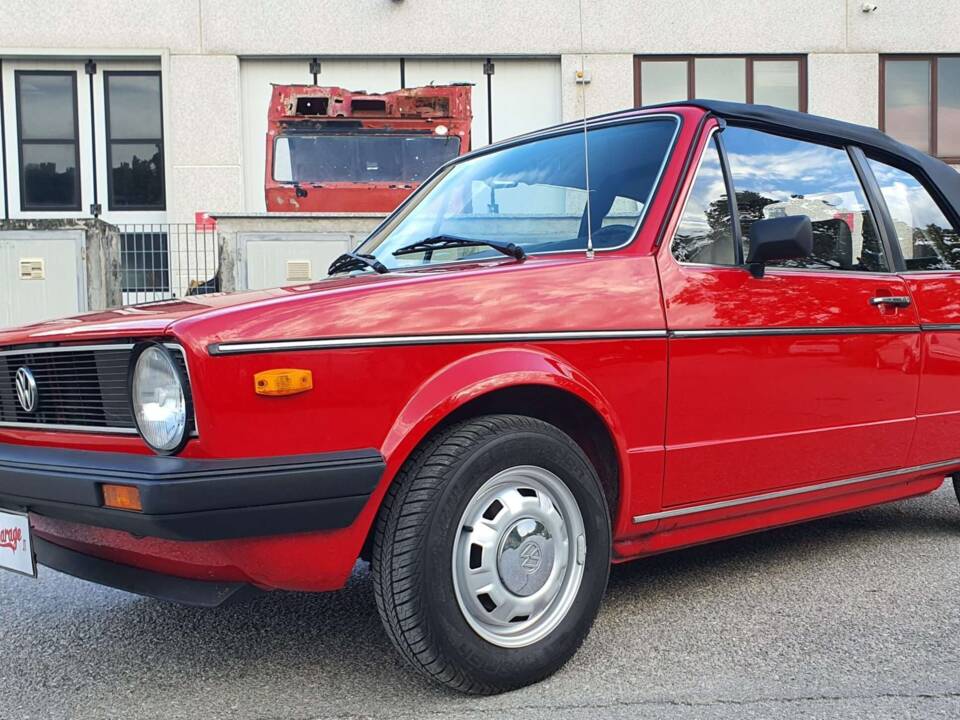 Afbeelding 1/50 van Volkswagen Golf Mk I Convertible 1.1 (1981)