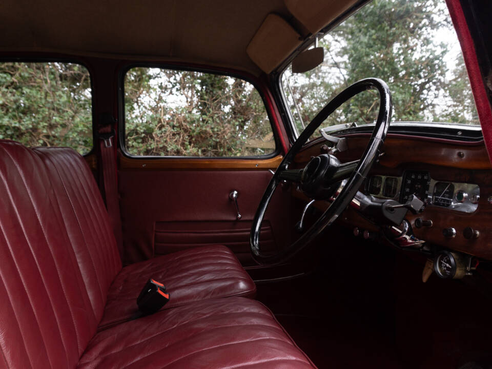 Image 8/13 of Citroën Traction Avant 15&#x2F;6 (1951)