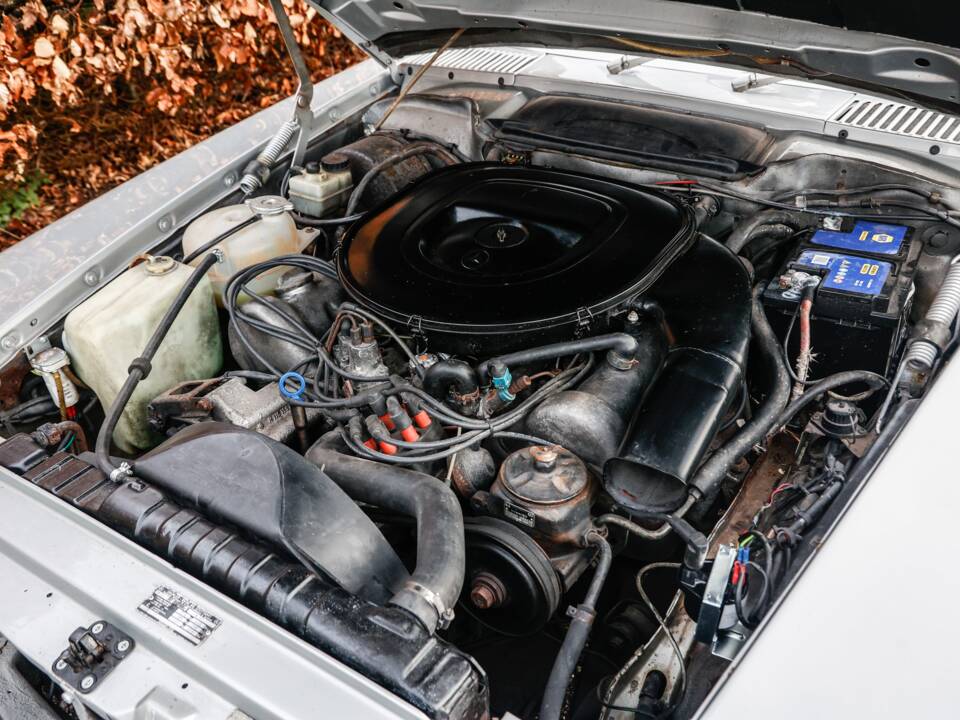 Image 37/40 of Mercedes-Benz 450 SL (1977)