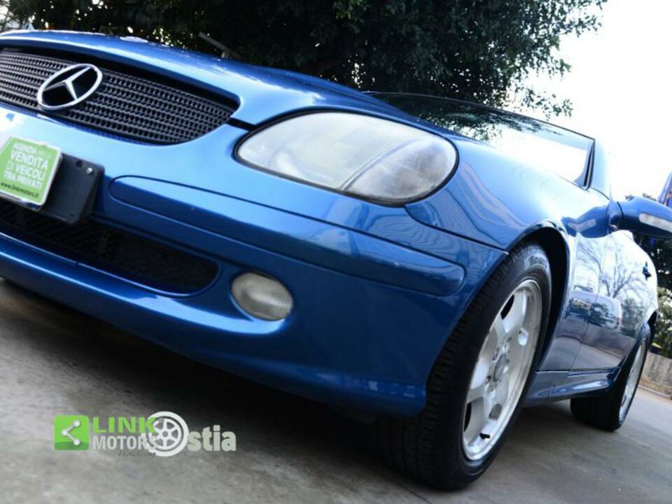 Bild 2/10 von Mercedes-Benz SLK 200 Kompressor (2000)