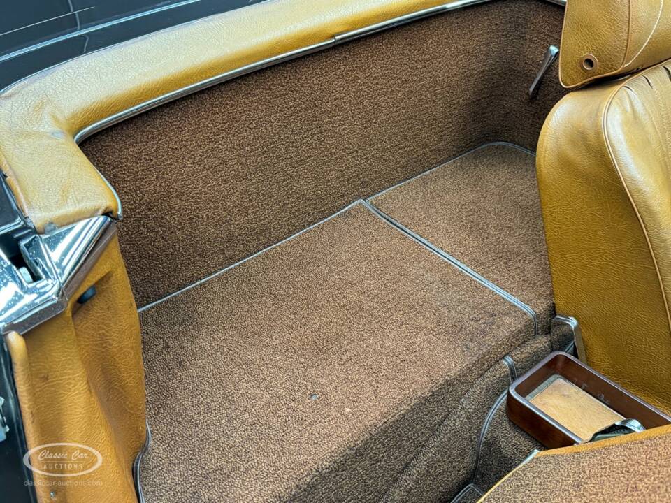 Image 34/38 of Mercedes-Benz 280 SL (1968)