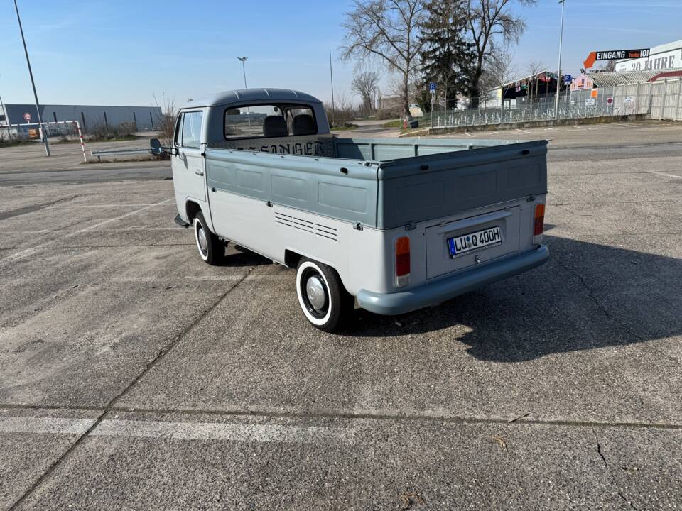 Image 3/16 of Volkswagen T2 a&#x2F;b (1972)