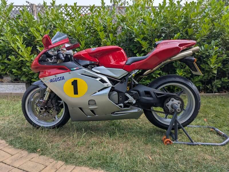 Bild 2/24 von MV Agusta DUMMY (2006)