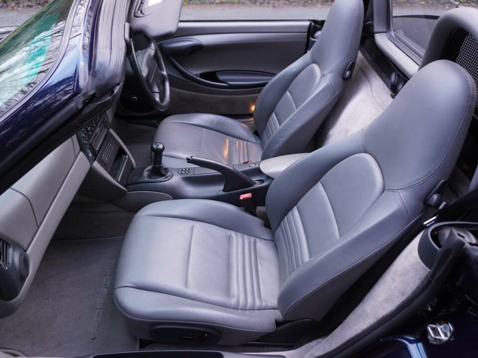 Image 12/18 of Porsche Boxster (1997)