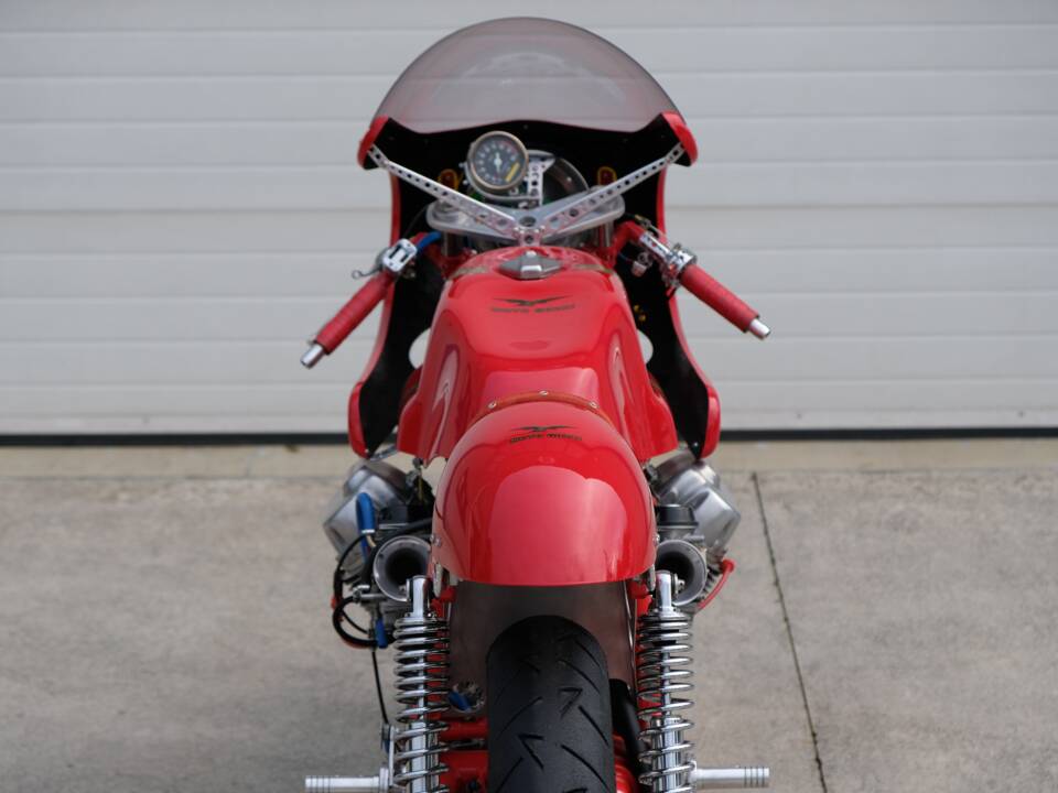 Image 35/44 of Moto Guzzi DUMMY (1972)