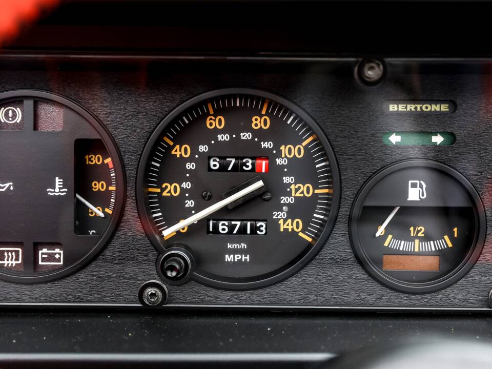 Image 47/50 of FIAT X 1/9 (1984)