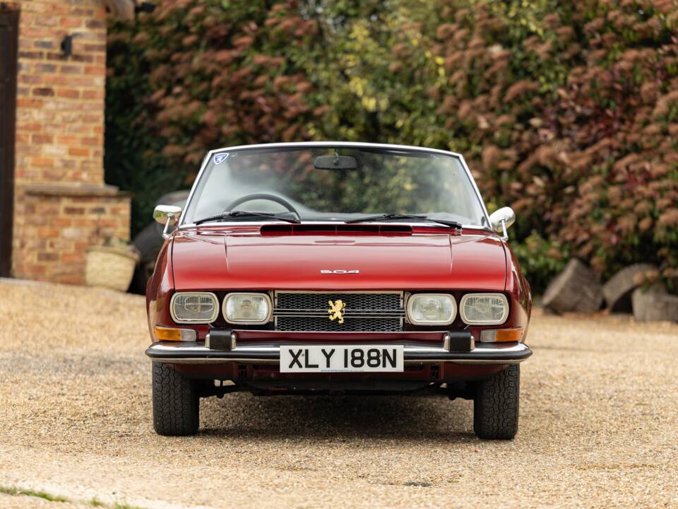 Image 20/45 of Peugeot 504 Convertible (1974)