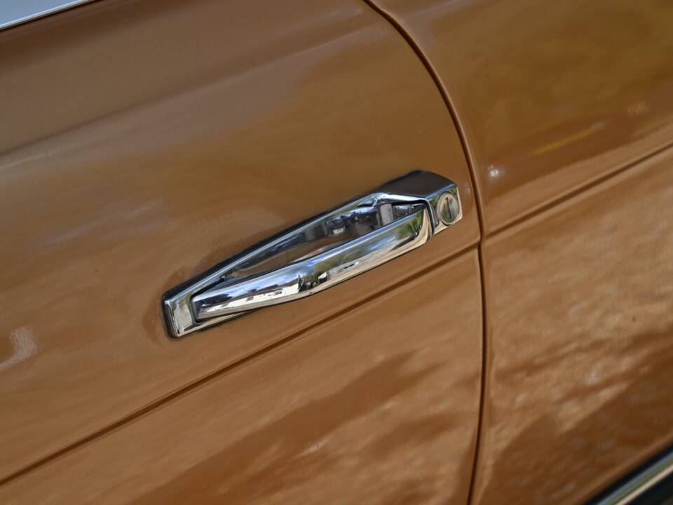 Bild 16/50 von Mercedes-Benz 350 SLC (1972)