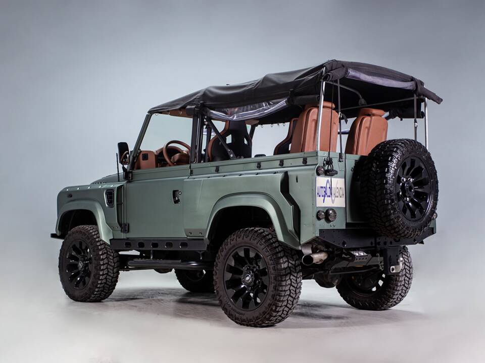 Image 13/44 of Land Rover Defender 90 (2011)