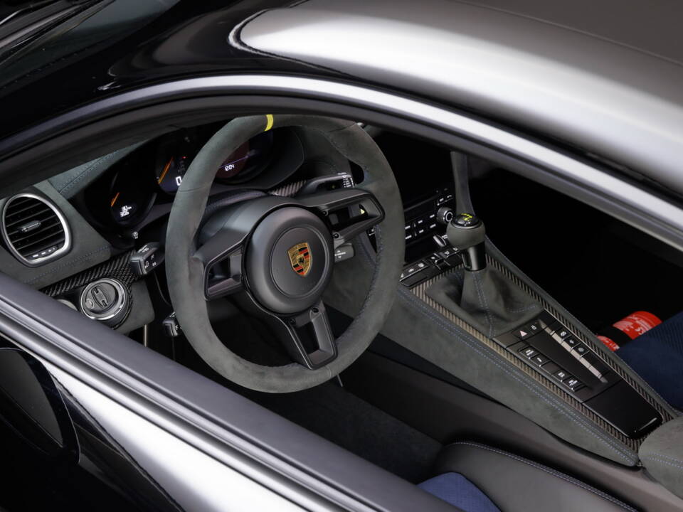 Image 20/41 of Porsche 718 Cayman GT4 RS (2023)