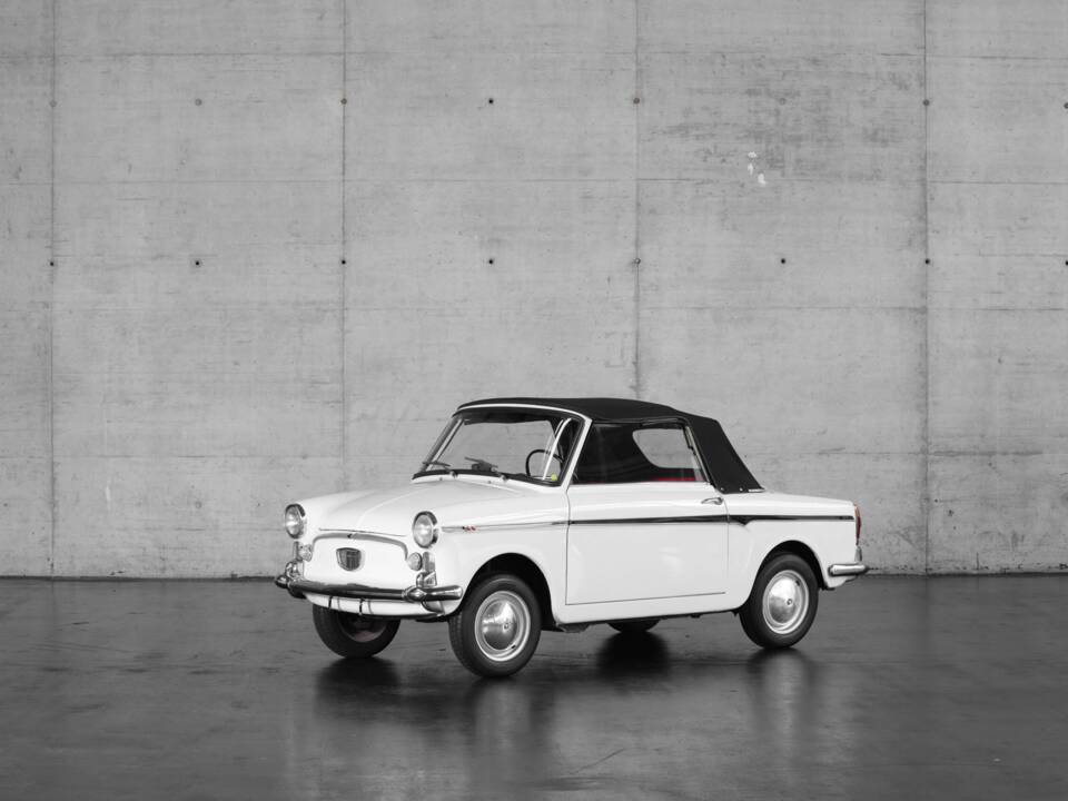 Image 2/37 of Autobianchi Bianchina Convertible (1960)