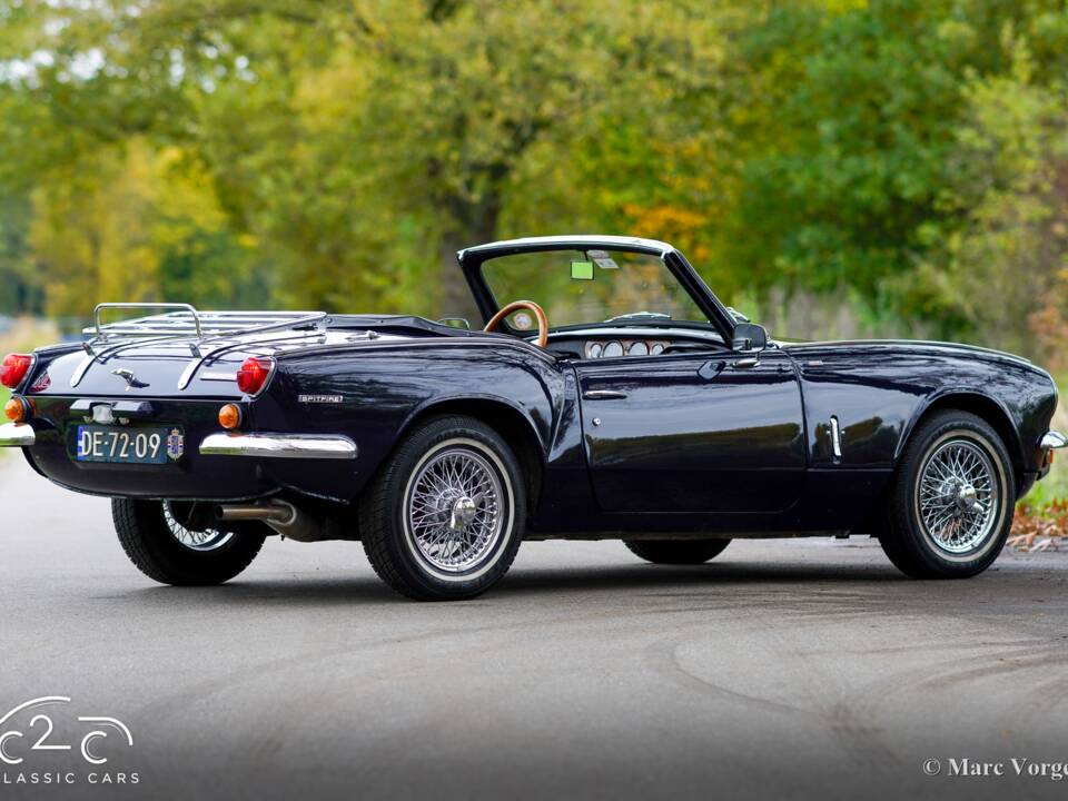 Image 50/60 of Triumph Spitfire Mk III (1970)
