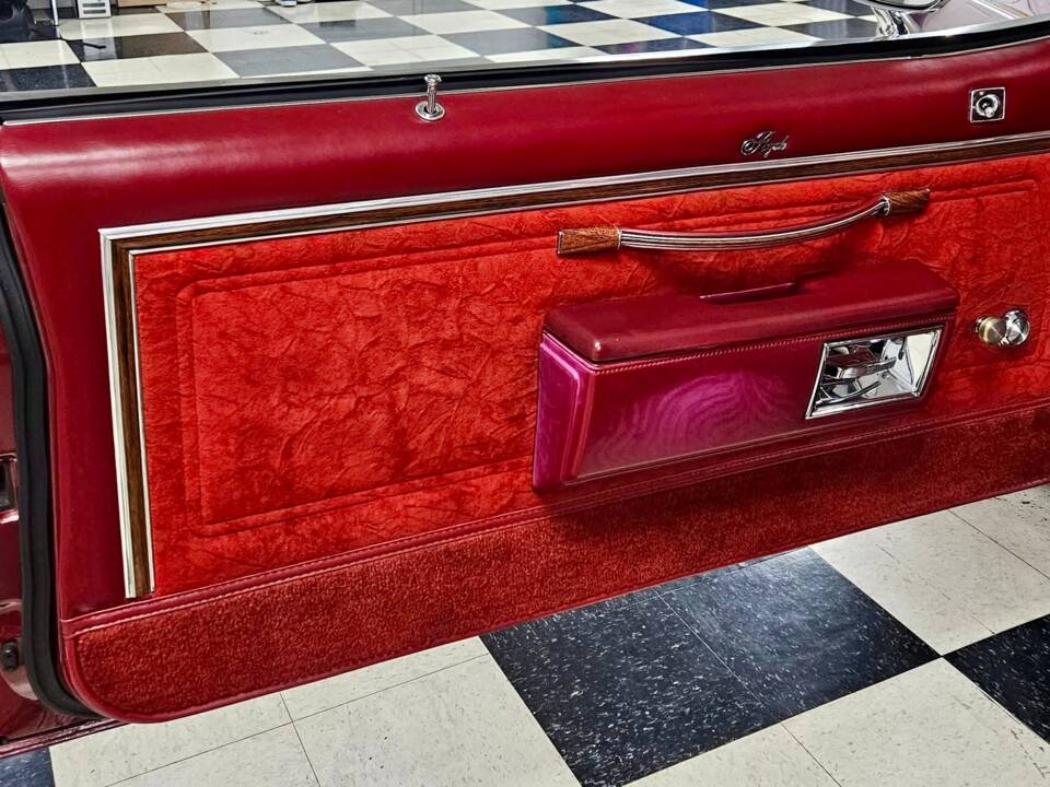 Immagine 9/20 di Oldsmobile Delta 88 Royale (1978)