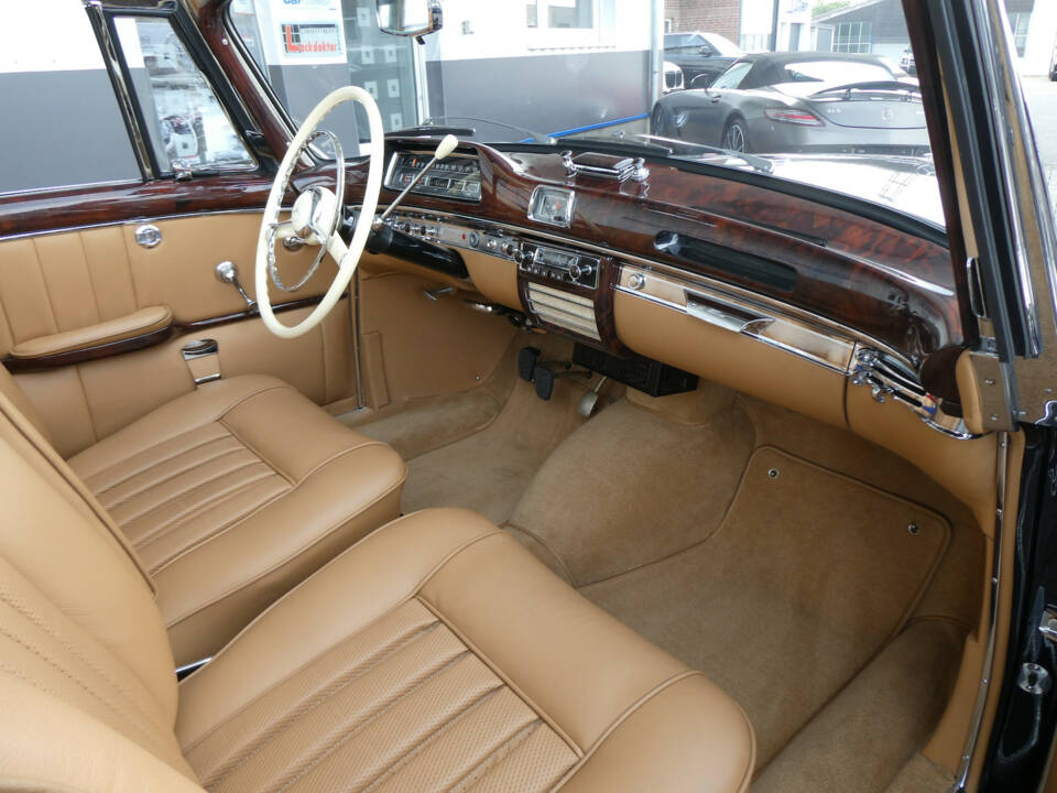 Imagen 12/24 de Mercedes-Benz 220 SE Cabriolet (1959)