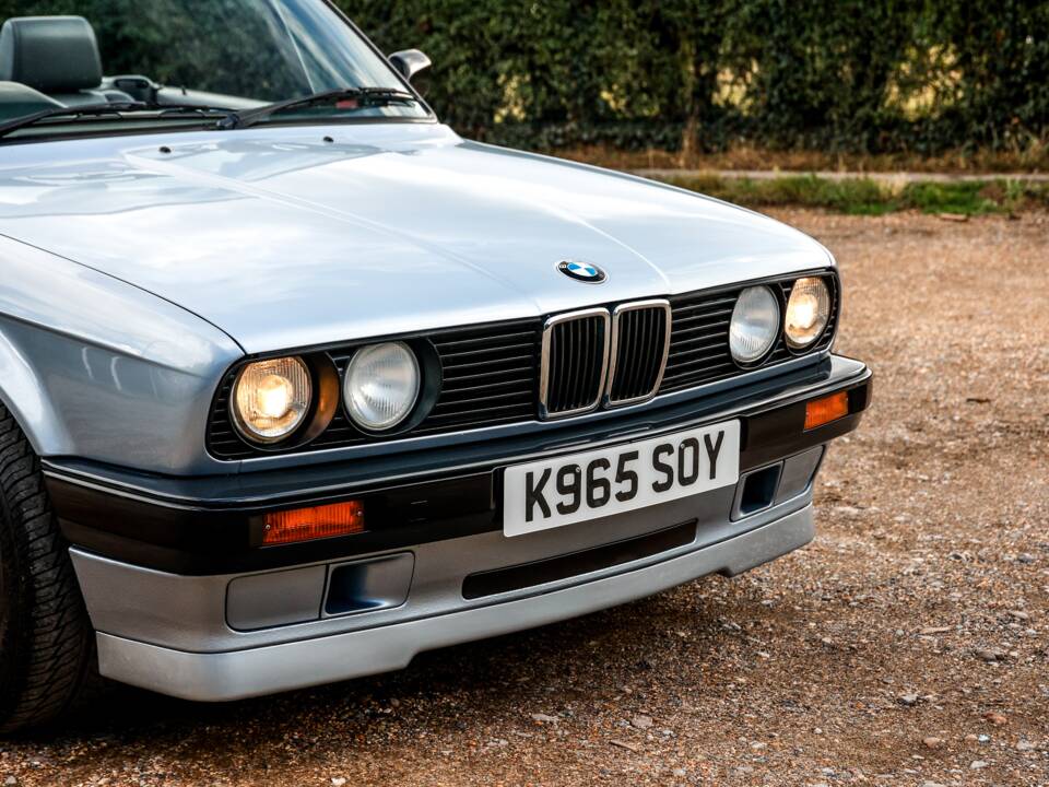Immagine 28/28 di BMW 318i (1993)