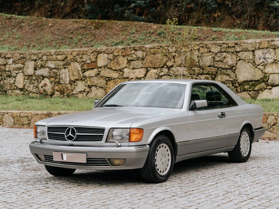 Imagen 2/44 de Mercedes-Benz 560 SEC (1988)