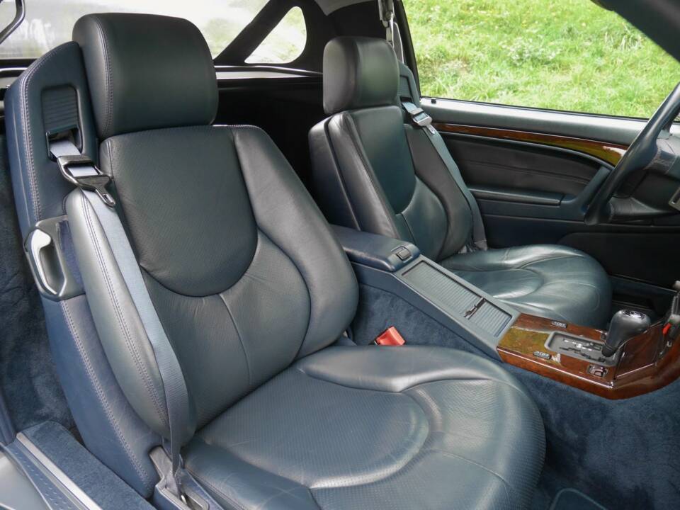 Image 25/35 de Mercedes-Benz SL 320 (1996)