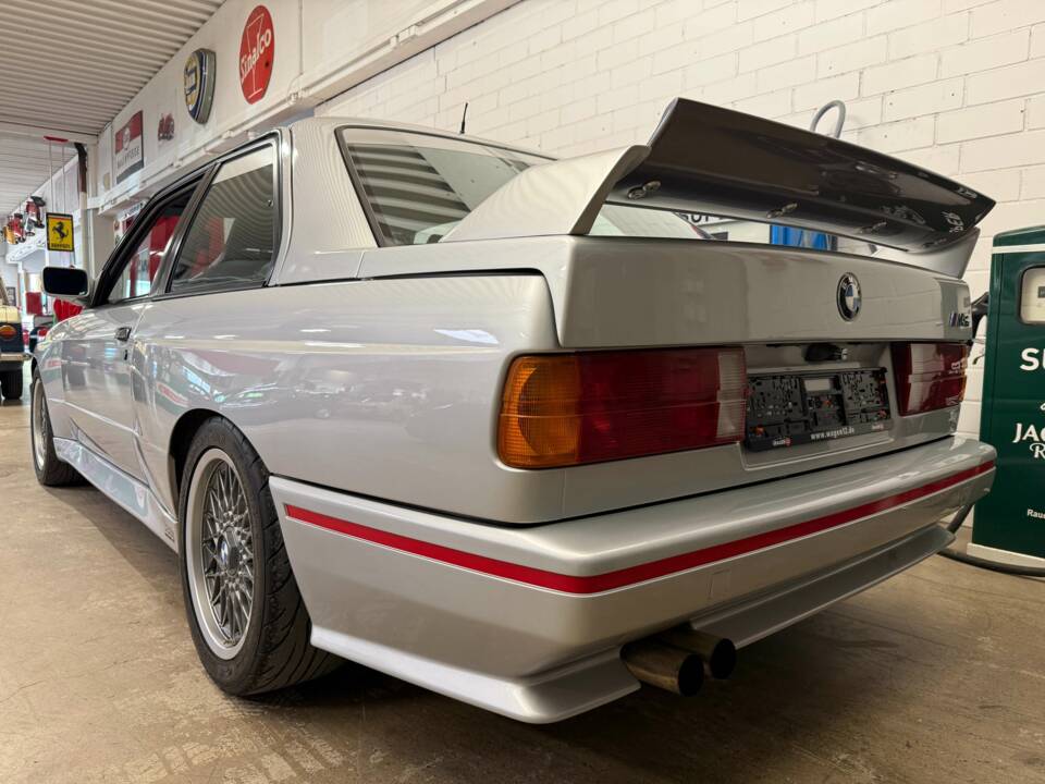 Image 17/21 of BMW M3 (1988)
