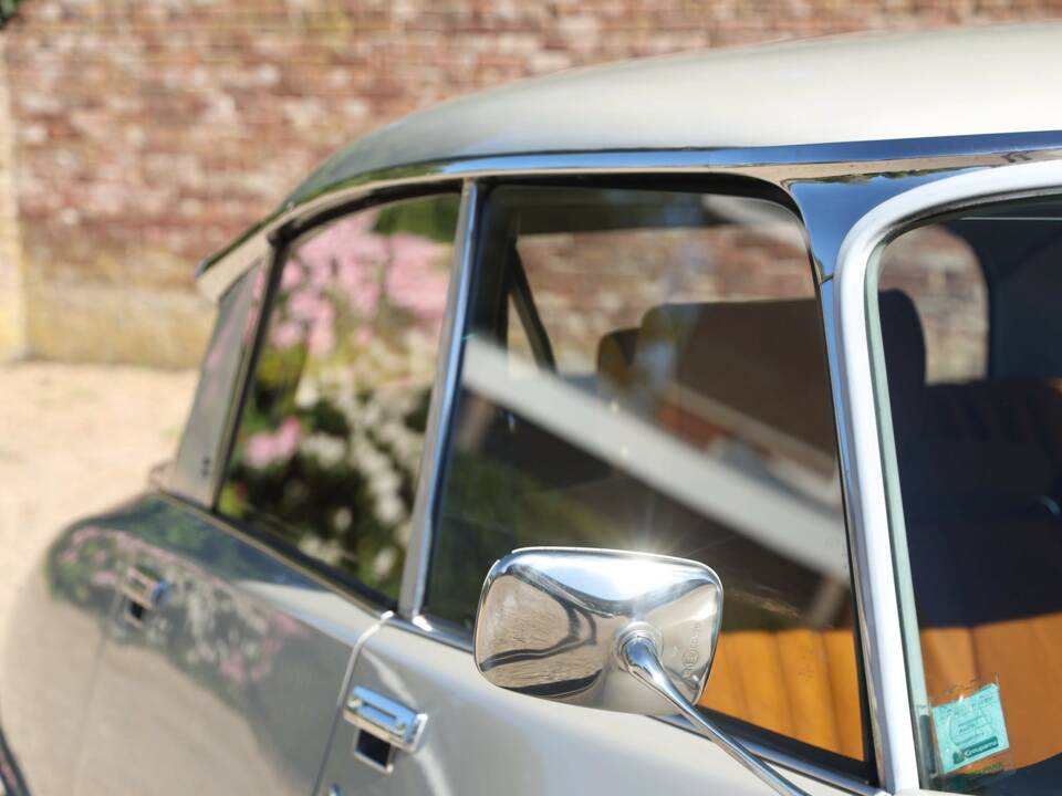 Imagen 37/50 de Citroën DS 20 Pallas (1971)
