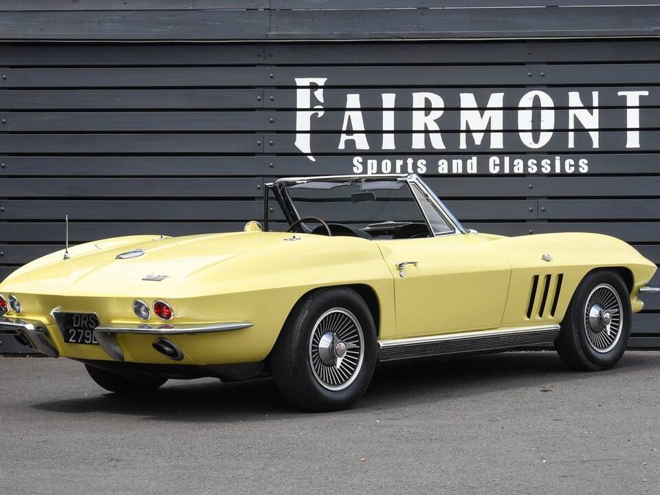 Bild 8/40 von Chevrolet Corvette Sting Ray Convertible (1966)