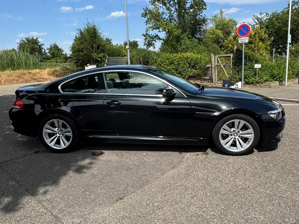 Bild 13/99 von BMW 650i (2007)