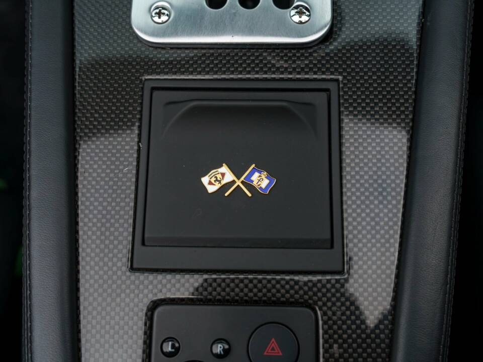 Immagine 21/30 di Ferrari 550 Barchetta (2001)