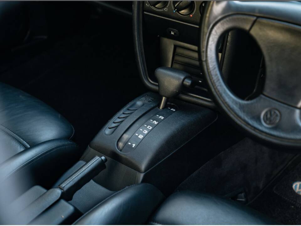Image 10/43 of Volkswagen Corrado VR6 2.8 (1993)