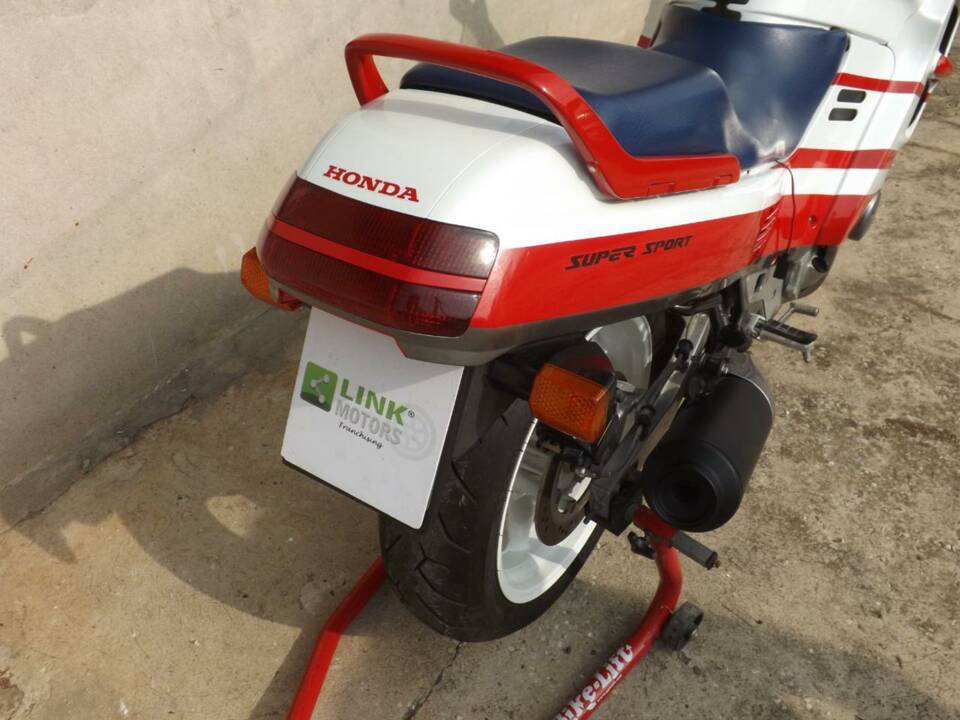 Immagine 38/50 di Honda CBR 1000F (1992)