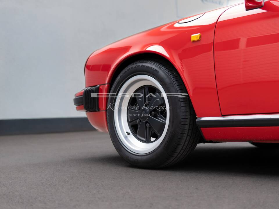 Bild 16/31 von Porsche 911 Carrera 3.2 (1988)