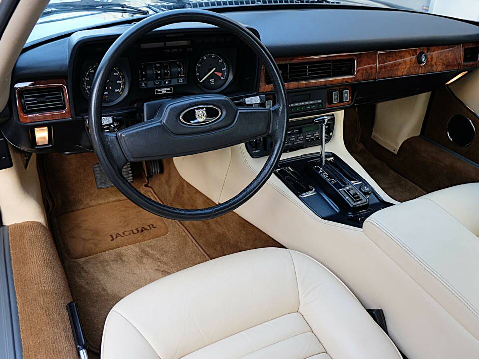 Imagen 22/91 de Jaguar XJ-SC V12 (1986)