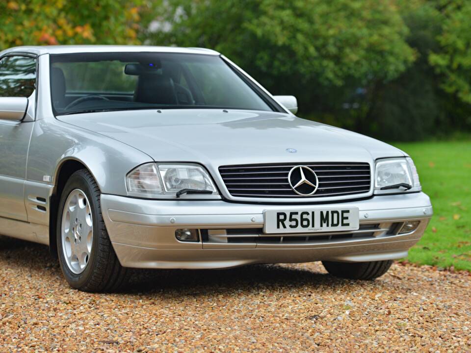 Image 7/12 of Mercedes-Benz SL 320 (1997)