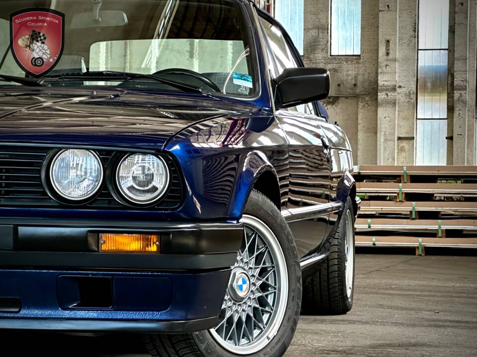 Immagine 54/86 di BMW 318i (1994)