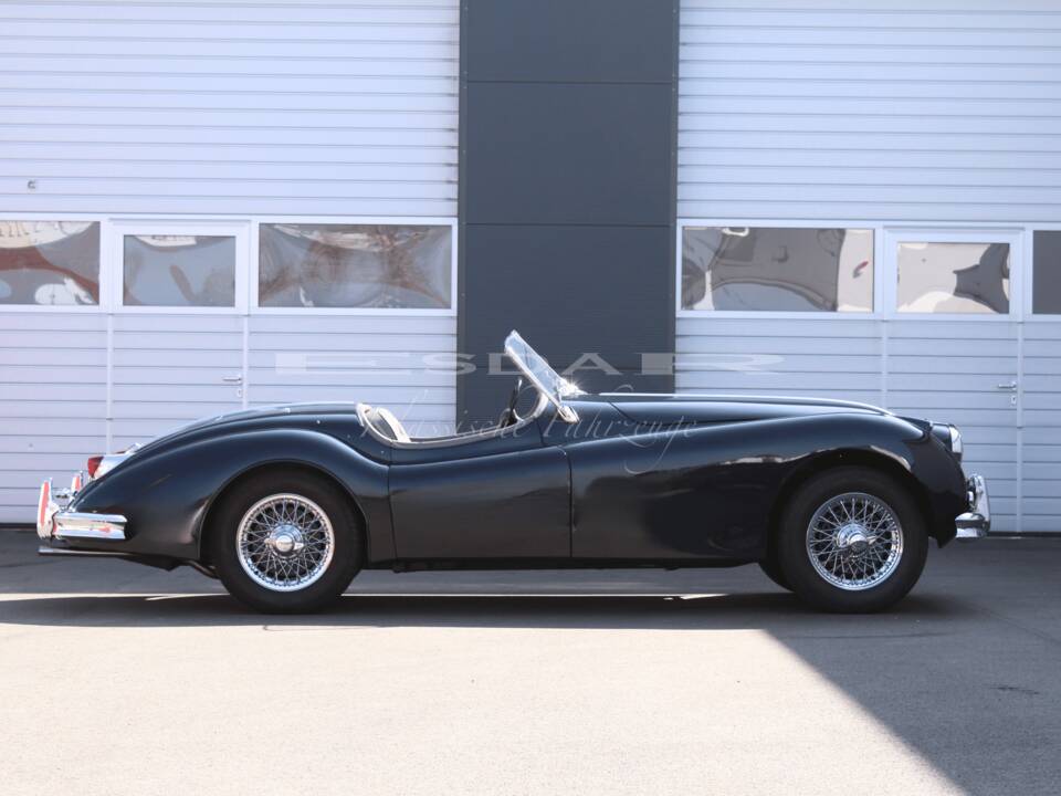 Image 4/24 de Jaguar XK 140 SE OTS (1957)