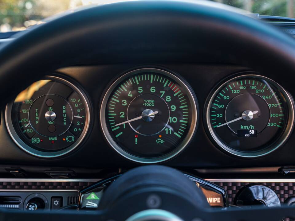 Image 18/34 of Porsche 911 Singer (2023)