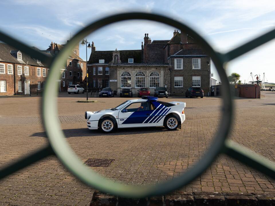 Image 16/50 of Ford RS200 (1986)