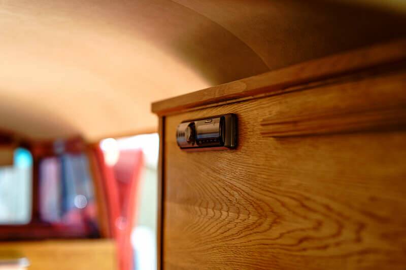 Image 17/50 of Volkswagen T1 panel van (1963)