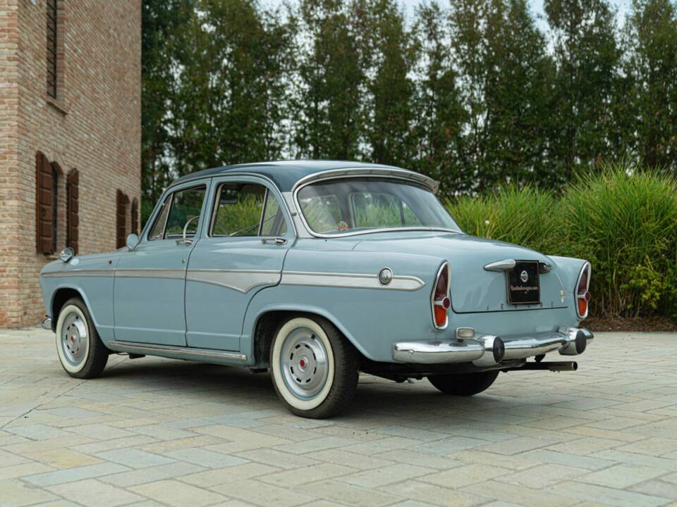 Obraz 7/50 pojazdu SIMCA Aronde P 60 Monthléry Spéciale (1960)