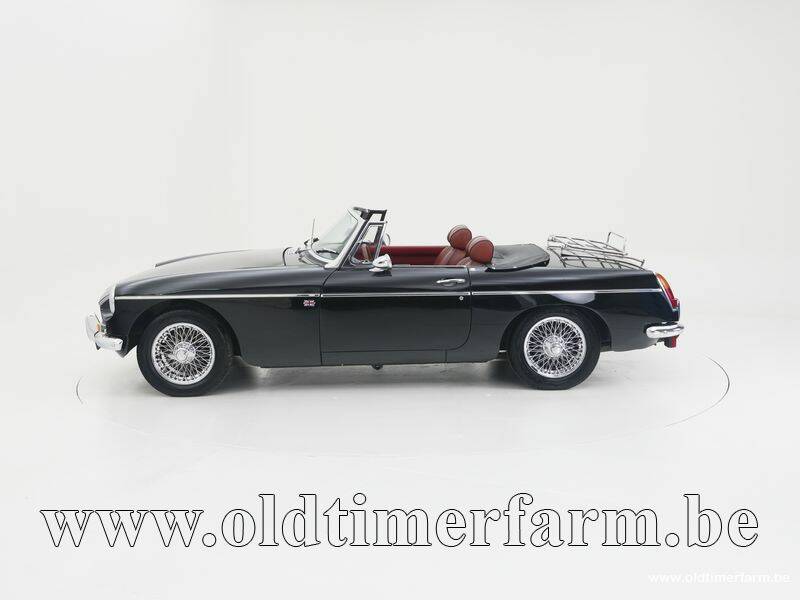 Image 8/15 of MG MGB (1968)