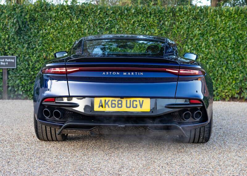 Immagine 9/50 di Aston Martin DBS Superleggera (2018)