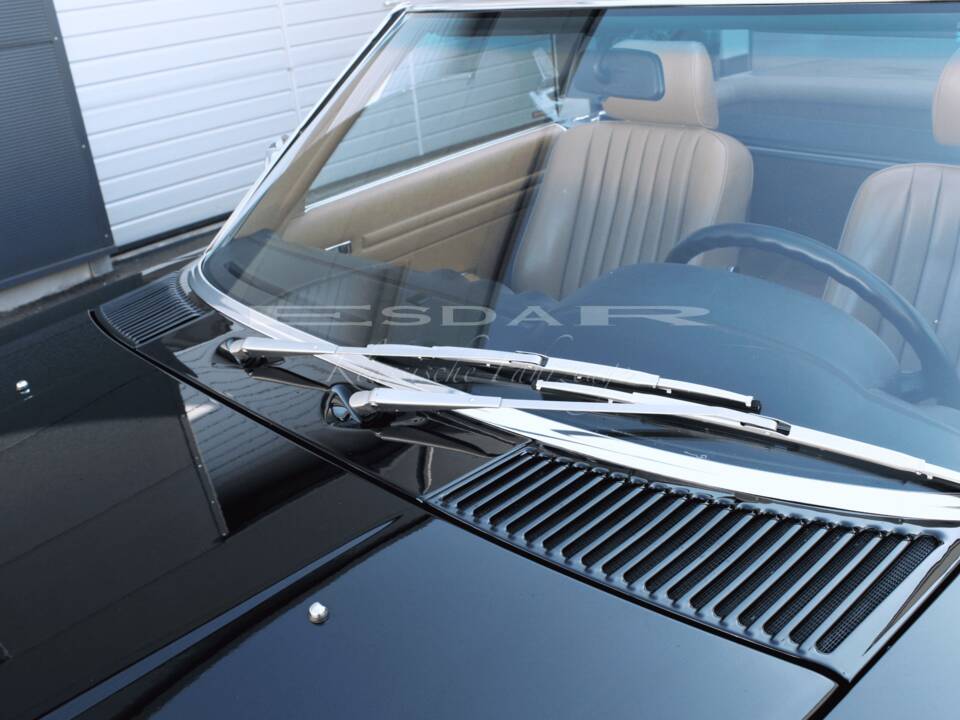 Image 14/23 of Mercedes-Benz 560 SL (1989)