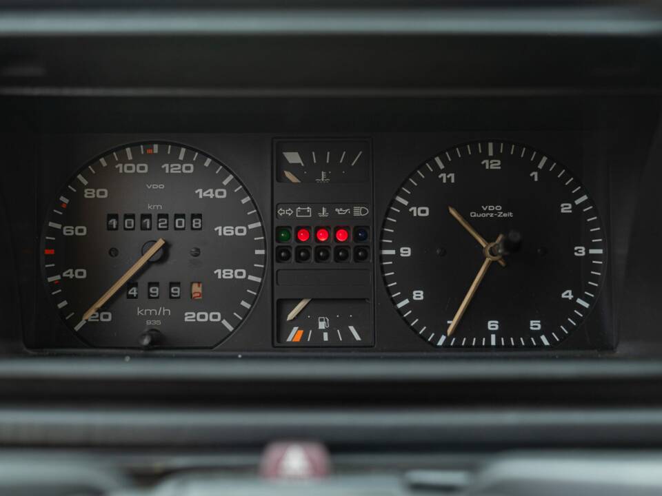 Bild 37/45 von Volkswagen Golf II 1.3 (1990)