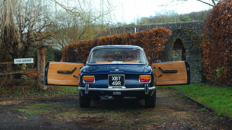 Image 39/50 of Alfa Romeo Giulia 1600 GT Junior (1977)