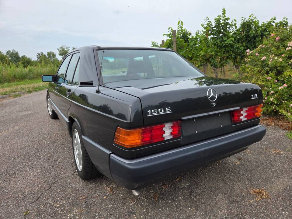 Bild 7/39 von Mercedes-Benz 190 E 1.8 (1992)