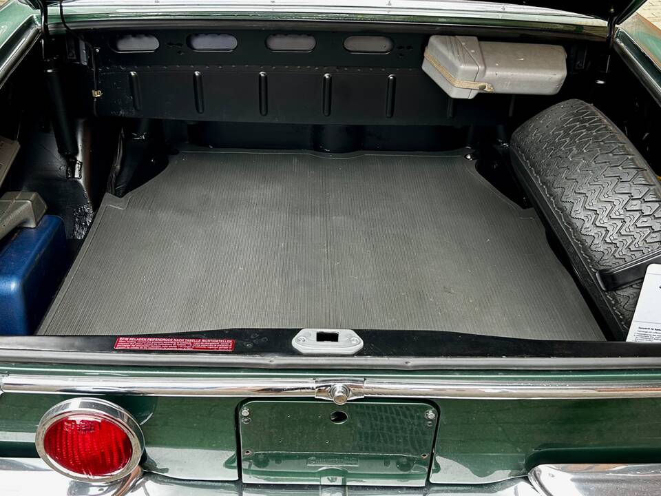 Image 14/15 of Mercedes-Benz 280 SE (1970)