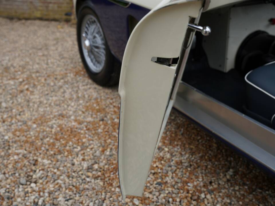 Image 36/50 of Austin-Healey 100/4 (BN1) (1953)